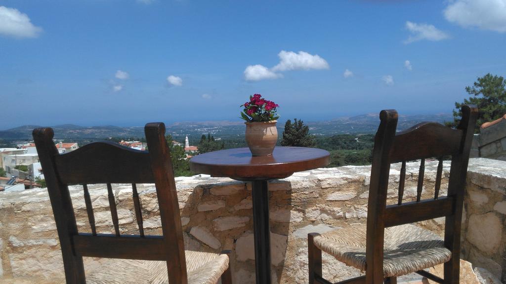 Aloni Holiday home *